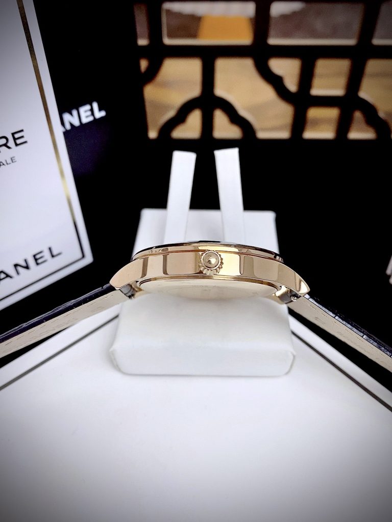 Đồng hồ Swarovski Octea Lux Moon nữ mặt đen Like Auth 38mm