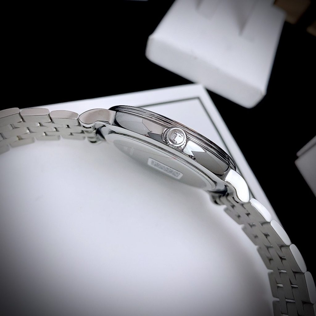 Đồng hồ Tissot Carson T122.410.11.053.00 nam mặt đen Fake giá rẻ 40mm