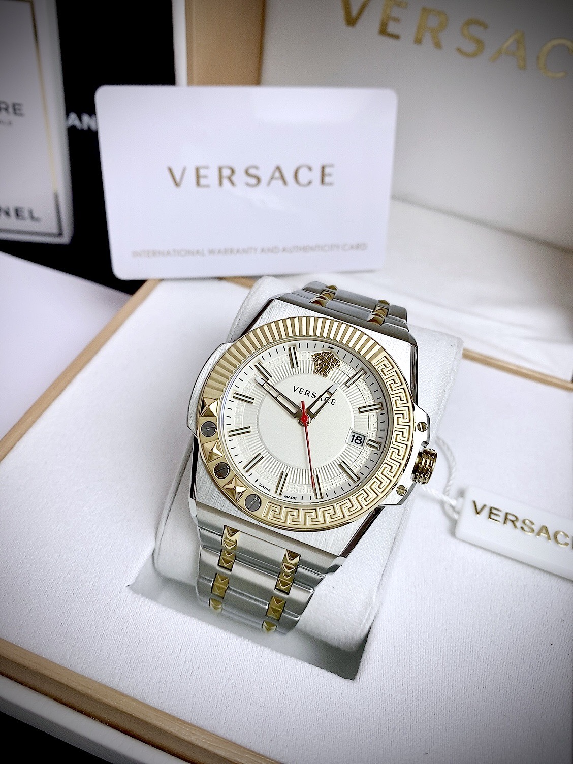 Đồng hồ Versace Chanin Reaction nam máy Quartz Nhật Fake giá rẻ 45mm (3) Đồng hồ Versace Chanin Reaction nam máy Quartz Nhật Fake giá rẻ 45mm