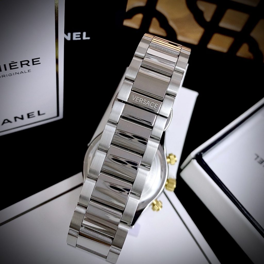 Đồng hồ Versace Chrono Classic VEV700419 dây kim loại nam tính lịch lãm Like auth 44mm