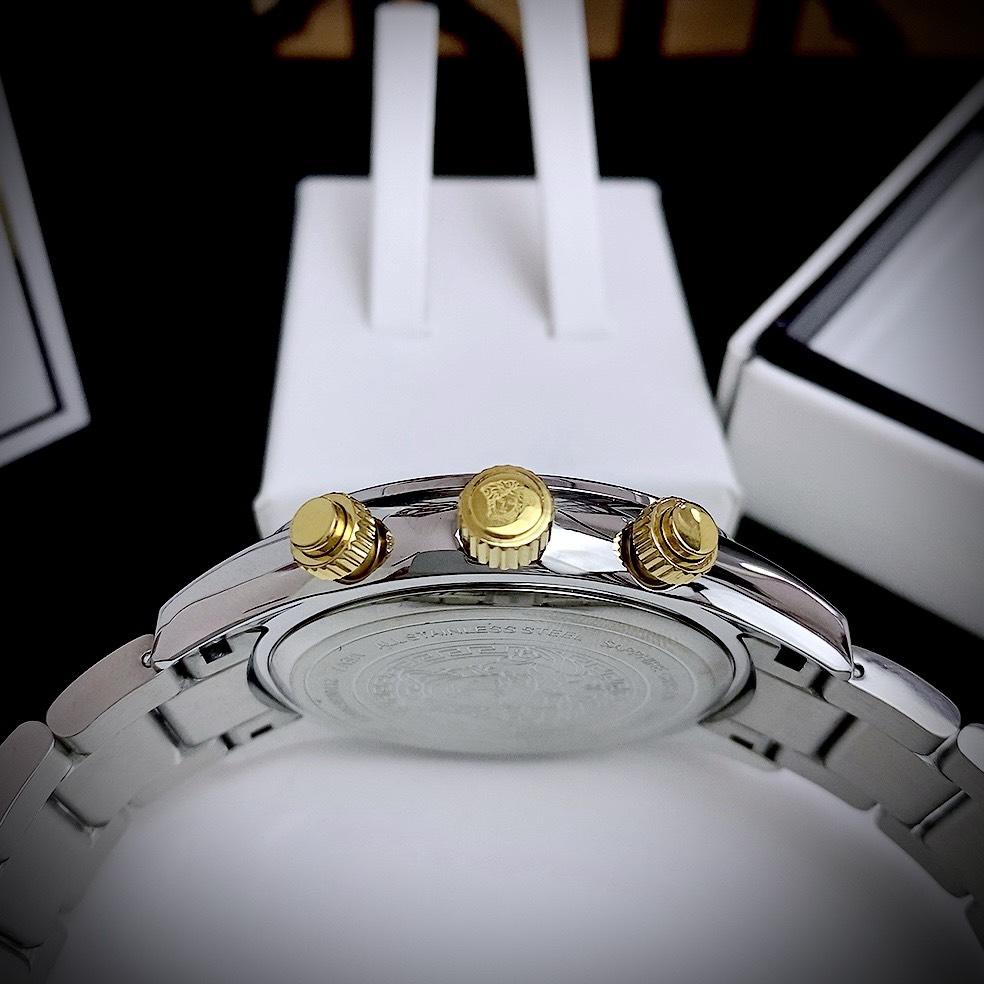 Đồng hồ Versace Chrono Classic VEV700419 dây kim loại nam tính lịch lãm Like auth 44mm