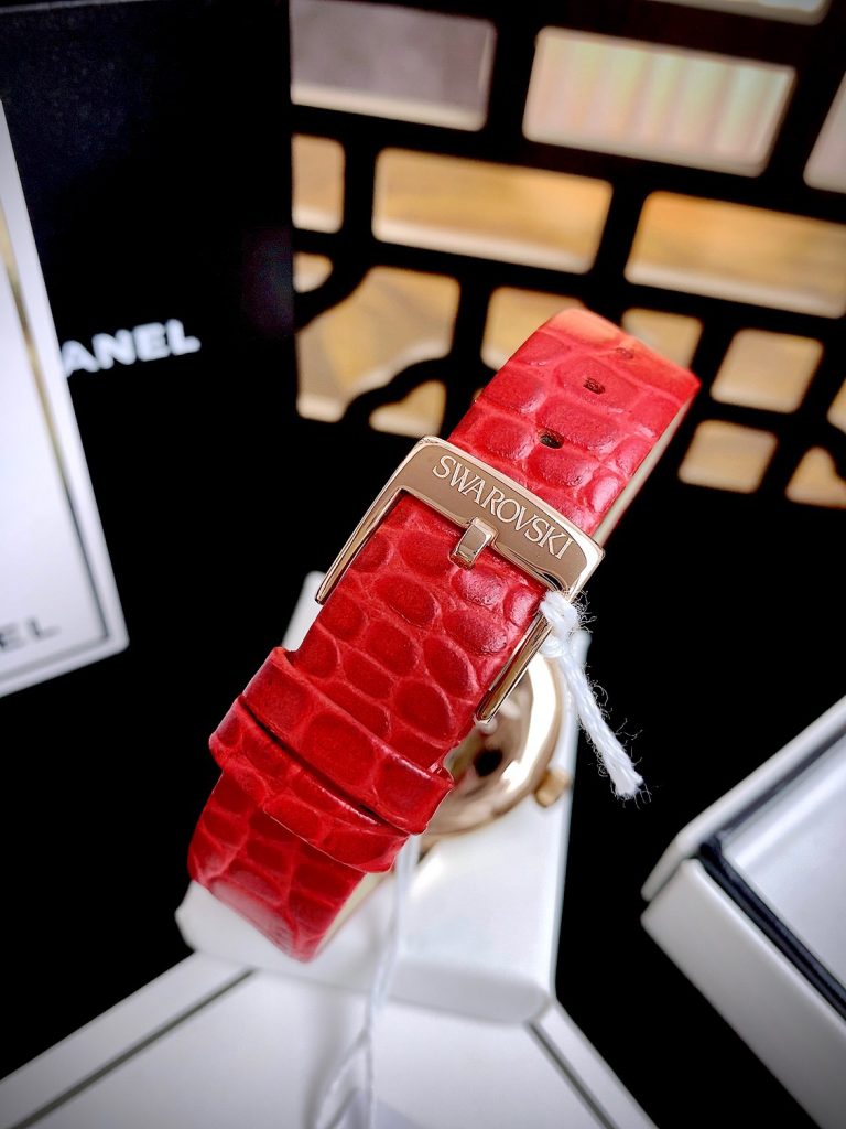 Đồng hồ nữ Swarovski Crystalline House 5295380 mặt màu đỏ Like auth 38mm