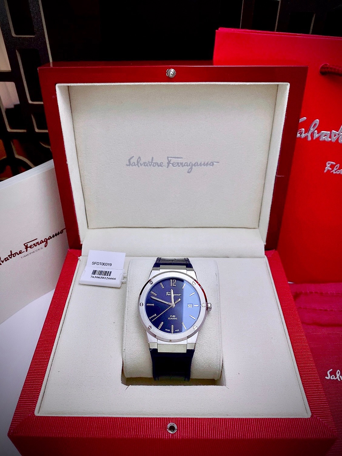 Xem thêm những mẫu đồng hồ Salvatore Ferragamo Super Fake