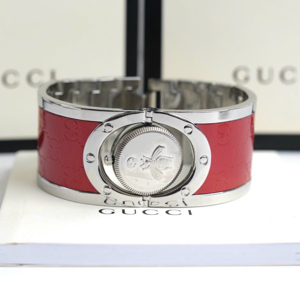 Đồng hồ Gucci Like Auth màu hồng dạng lắc tay 23 (1)