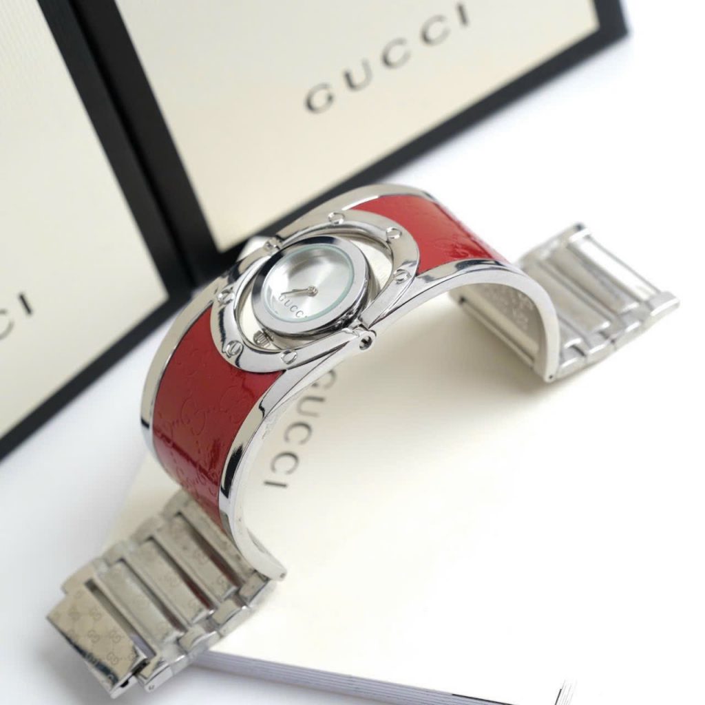 Đồng hồ Gucci Like Auth màu hồng dạng lắc tay 23 (4)