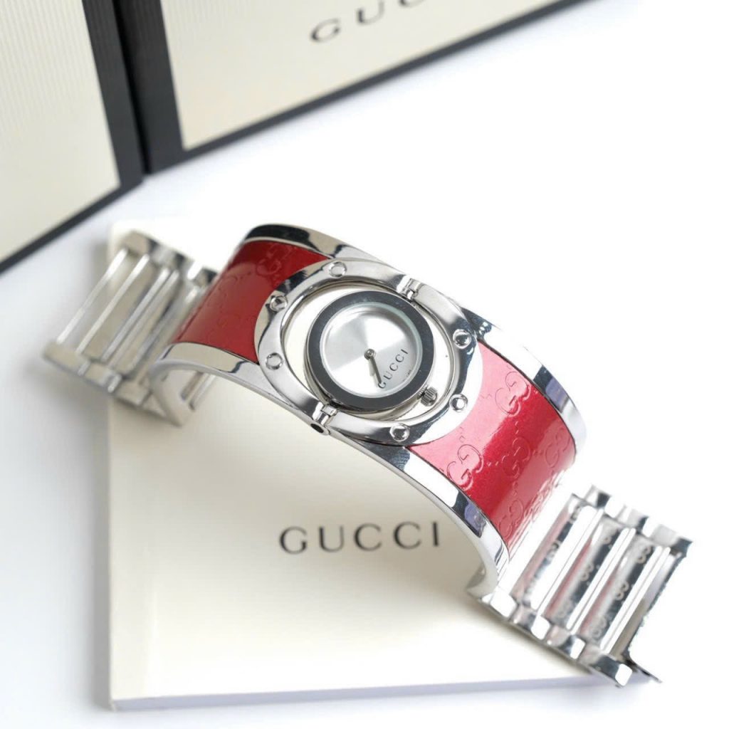 Đồng hồ Gucci Like Auth màu hồng dạng lắc tay 23 (5)