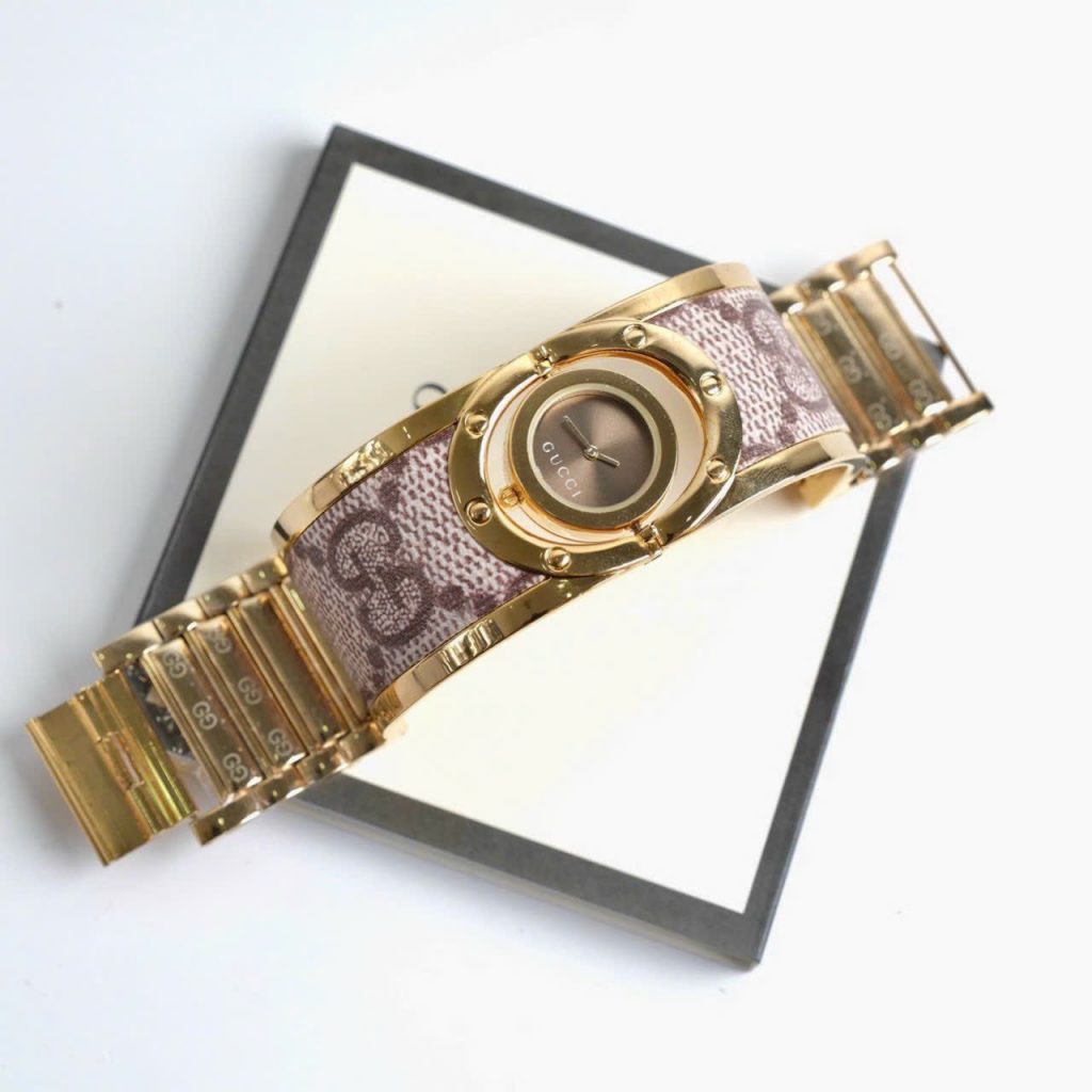 Đồng hồ Gucci nữ dạng lắc tay màu vàng sang trọng mặt nâu 23 (2)