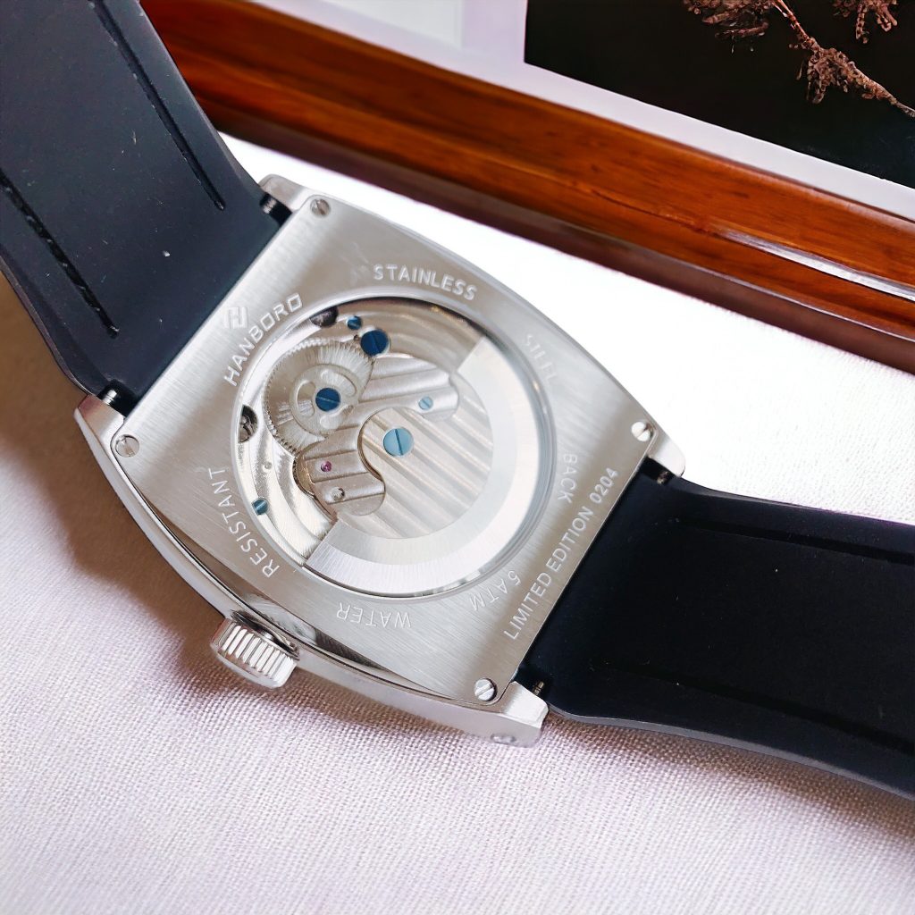 Đồng hồ Hanboro nam mặt đen viền đính đá chính hãng 43mm (1)