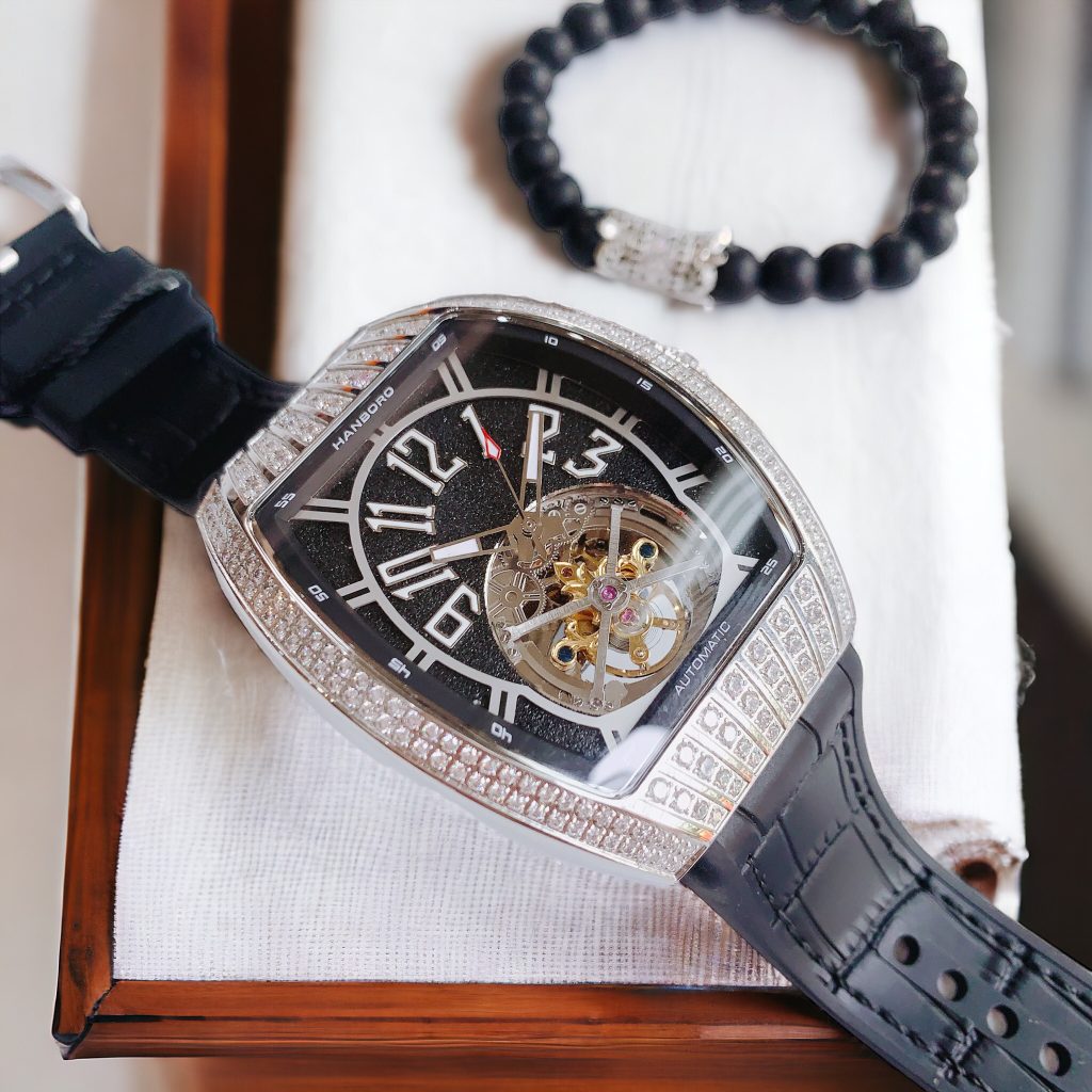 Đồng hồ Hanboro nam mặt đen viền đính đá chính hãng 43mm (1)