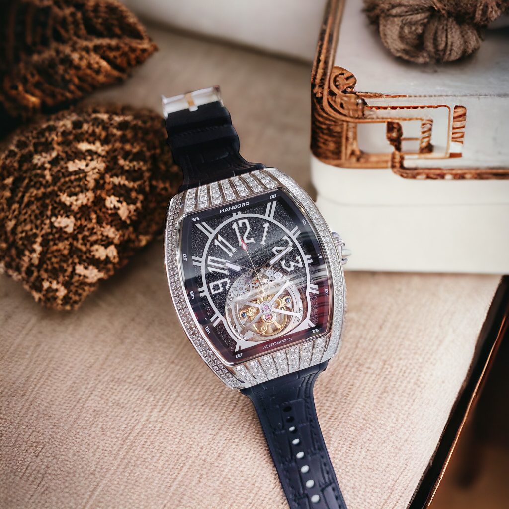 Đồng hồ Hanboro nam mặt đen viền đính đá chính hãng 43mm (1)
