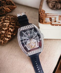 Đồng hồ Hanboro nam mặt đen viền đính đá chính hãng 43mm (1)