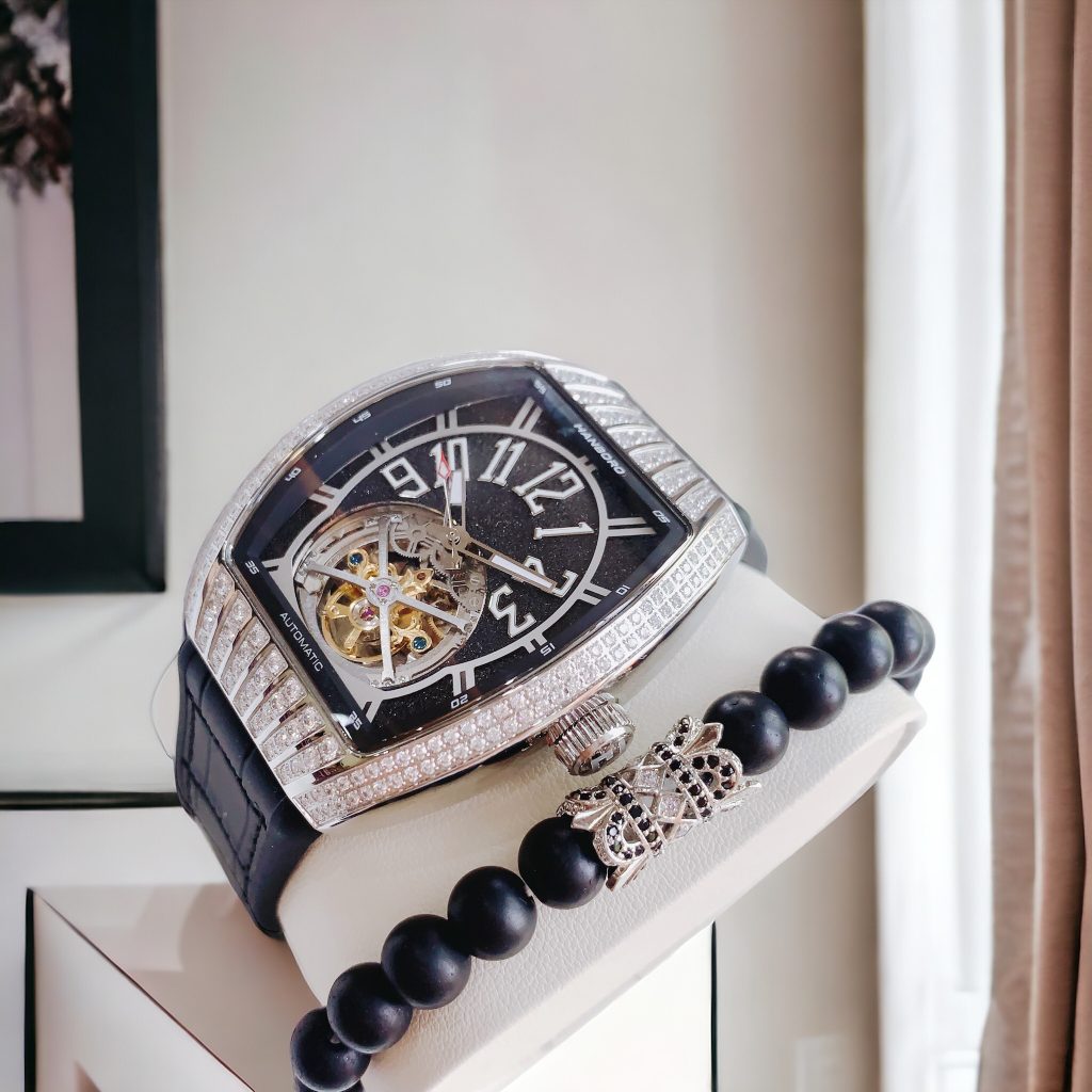 Đồng hồ Hanboro nam mặt đen viền đính đá chính hãng 43mm (1)