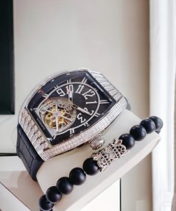 Đồng hồ Hanboro nam mặt đen viền đính đá chính hãng 43mm (1)