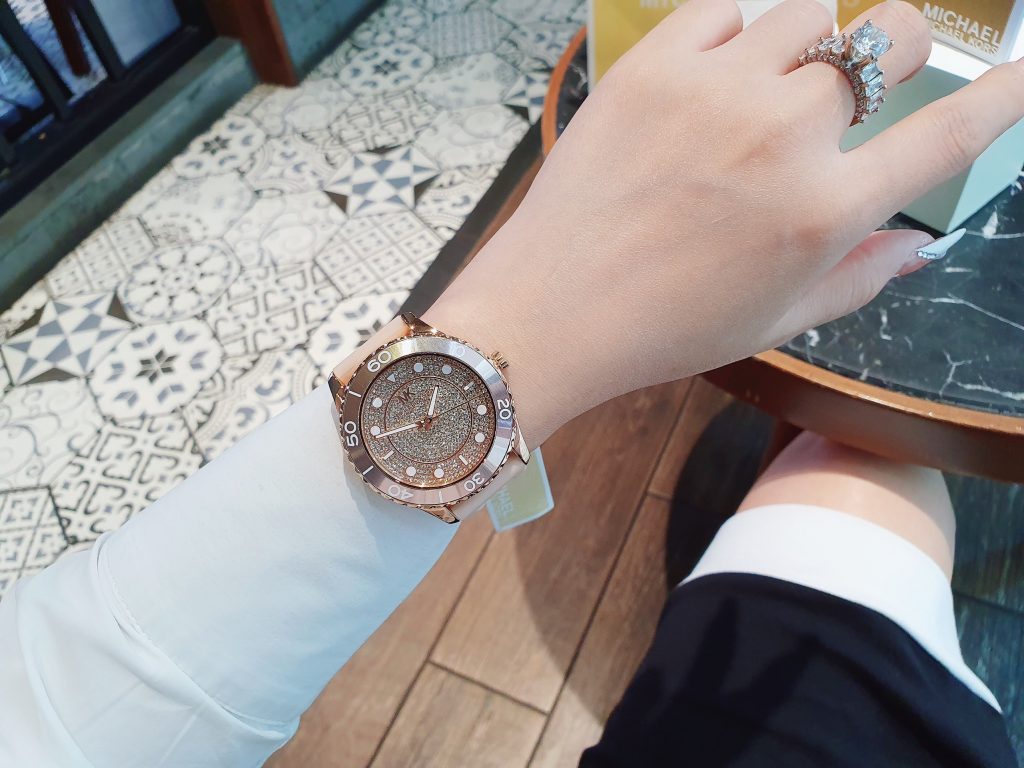 Đồng hồ Michael Kors Runway nữ dây cao su Mk6854 Like Auth 40mm