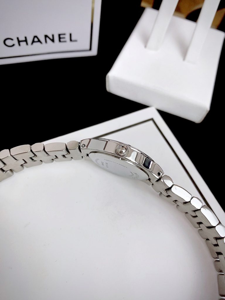 Đồng hồ Movado Ladies nữ dây kim loại Fake giá rẻ 26mm