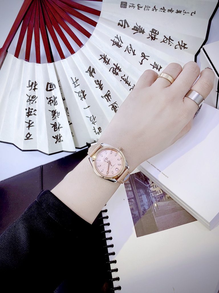 Đồng hồ Omega Seamaster Aqua Terra nữ màu vàng Super Fake 34mm