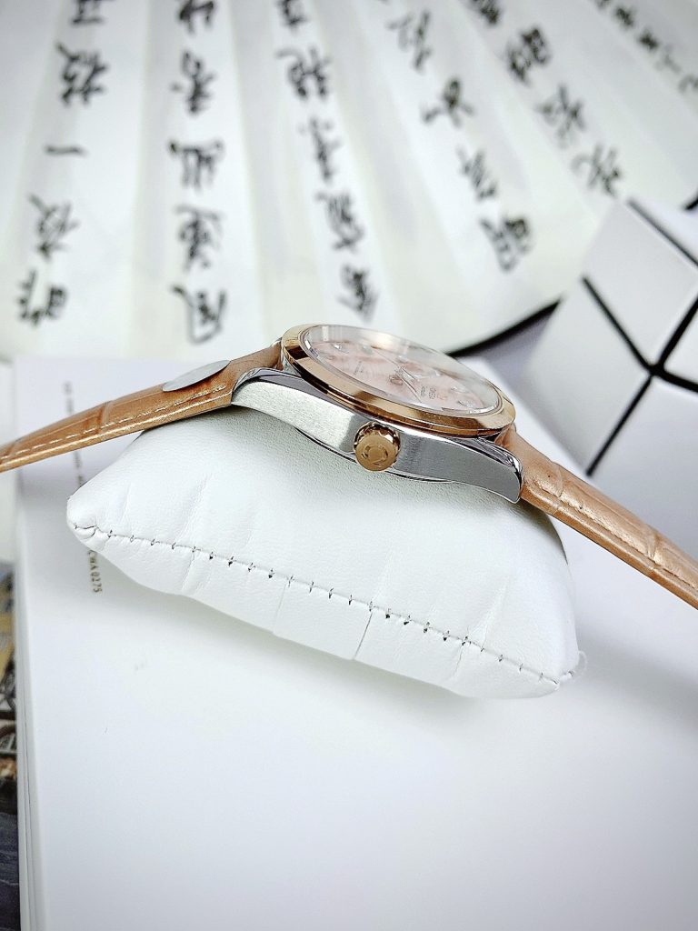 Đồng hồ Omega Seamaster Aqua Terra nữ màu vàng Super Fake 34mm