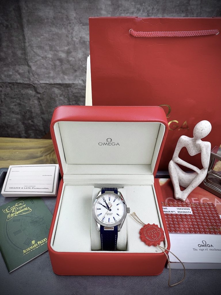 Đồng hồ Omega máy cơ Nhật Seamaster dây cao su màu xanh 43mm (2)