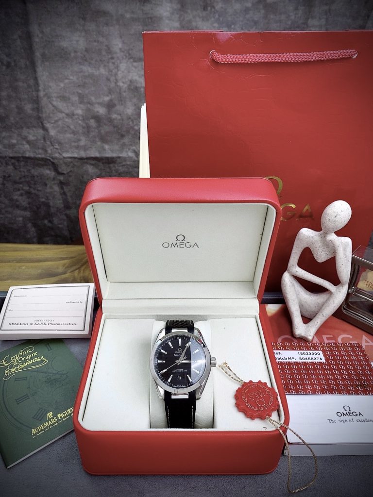 Đồng hồ Omega nam dây cao su màu đen máy cơ Nhật Seamaster 41mm (1)