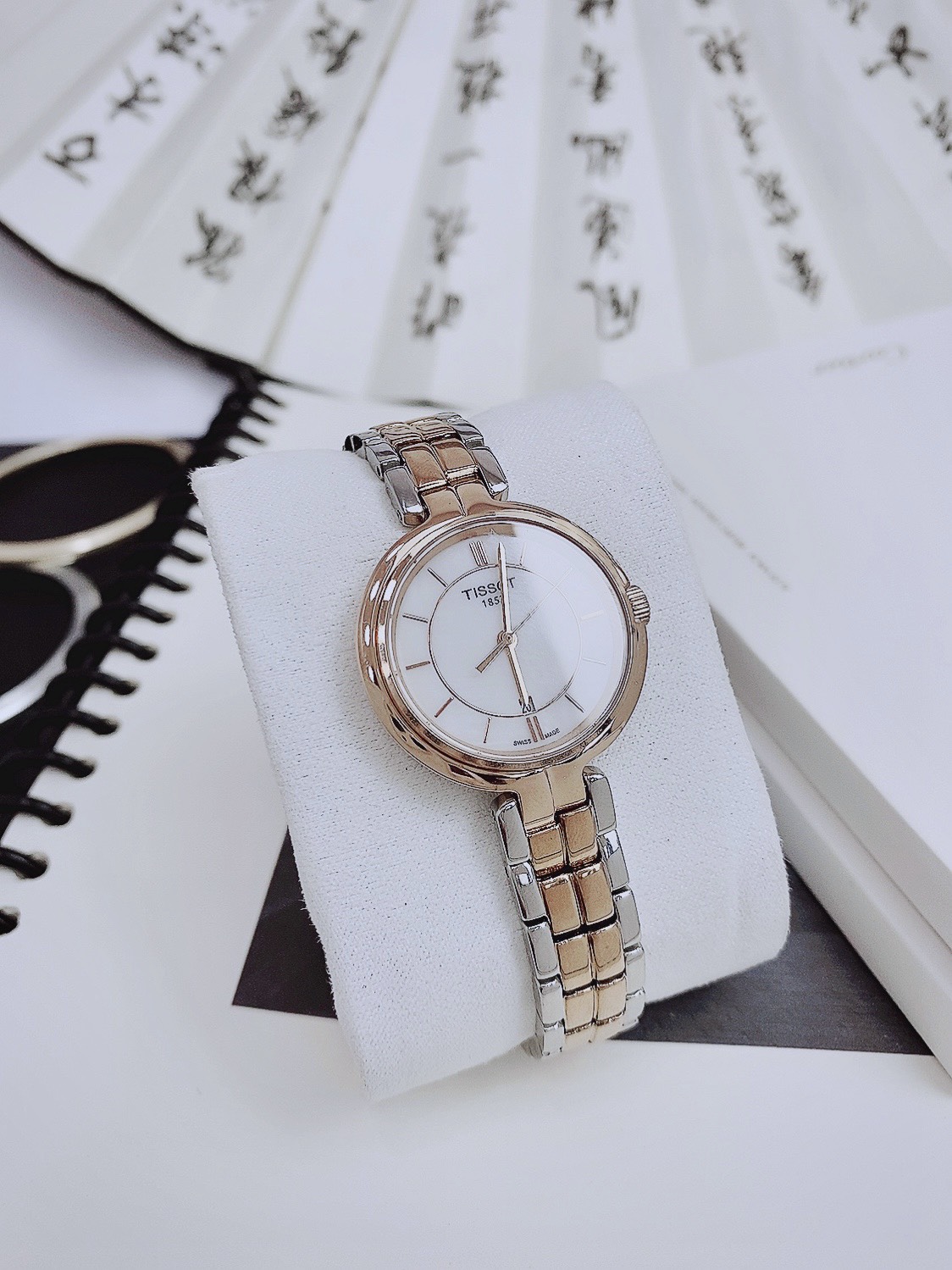 Đồng hồ Tissot Carson Premium nữ máy Quartz Nhật Super Fake 30mm (4) Đồng hồ Tissot Carson Premium nữ máy Quartz Nhật Super Fake 30mm