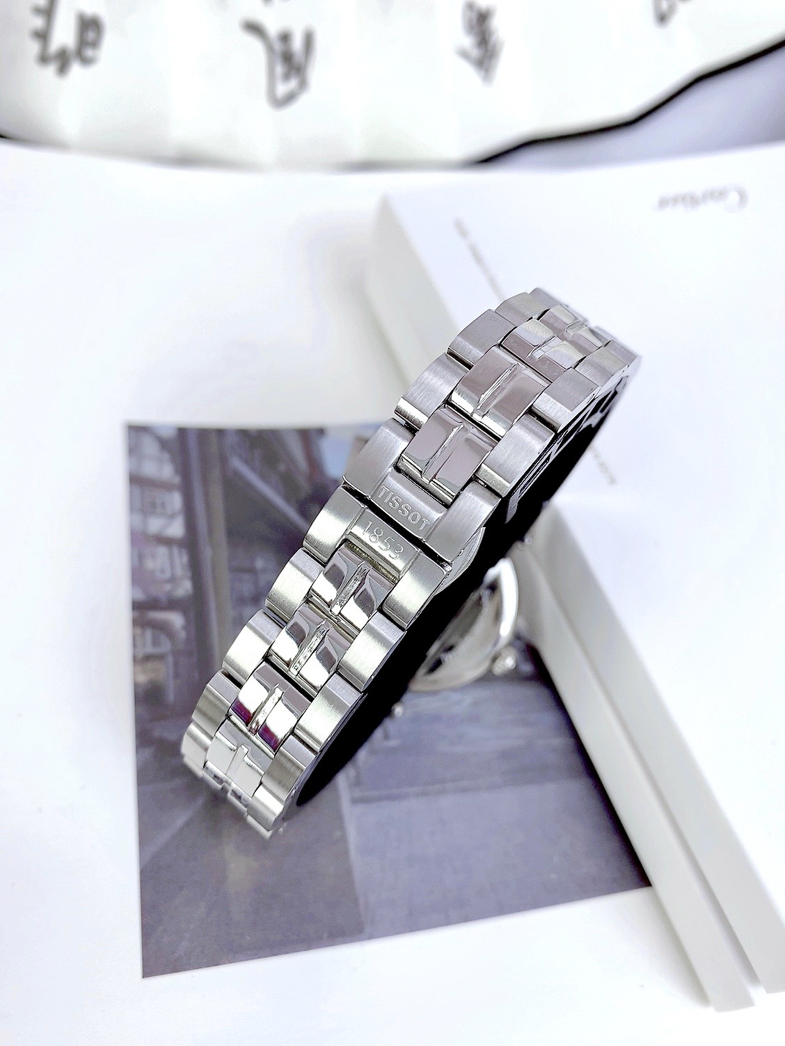 Đồng hồ Tissot Lady nữ mặt trắng dây kim loại Like Auth 30mm (3) Đồng hồ Tissot Lady nữ mặt trắng dây kim loại Like Auth 30mm