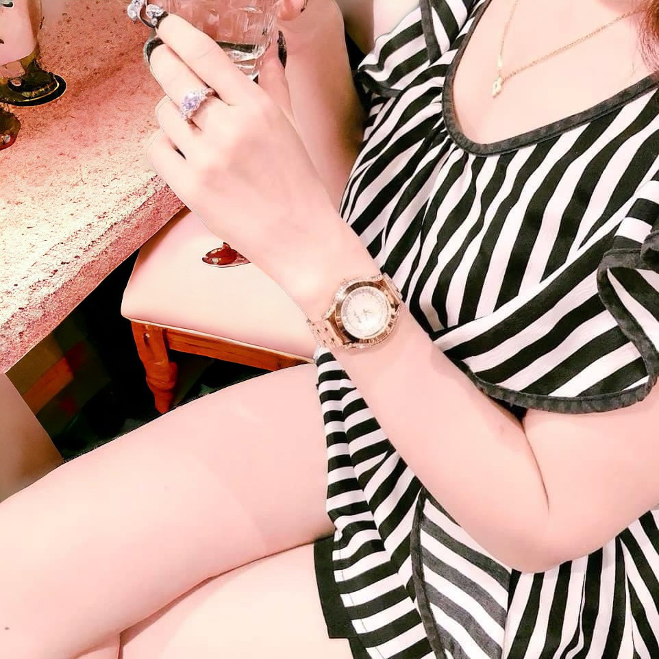 Đồng hồ nữ Hanboro mặt xà cừ đính đá chính hãng 35mm (1)