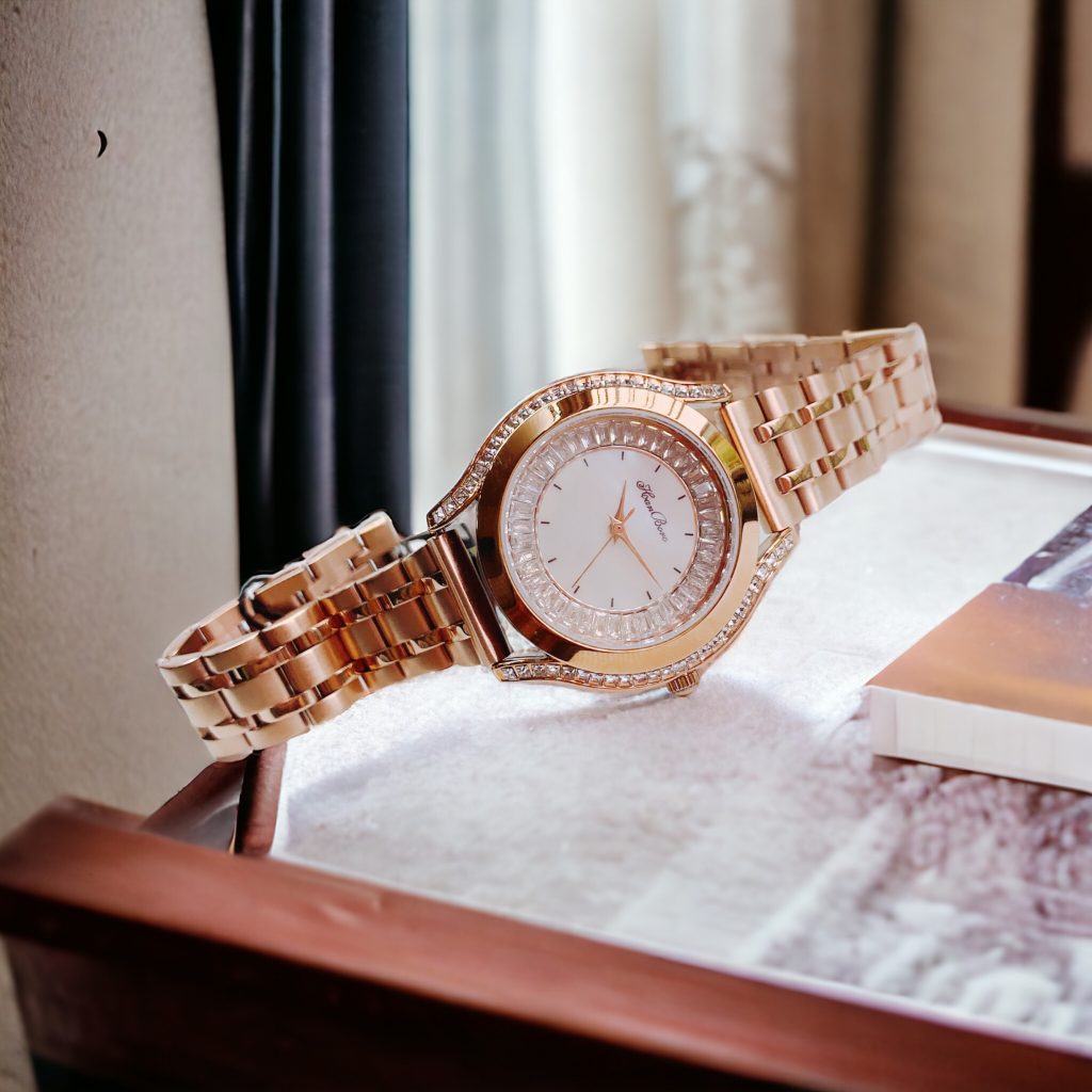 Đồng hồ nữ Hanboro mặt xà cừ đính đá chính hãng 35mm (1)