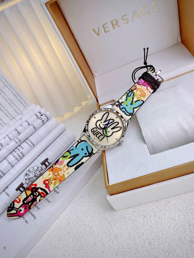 Đồng hồ nữ Gucci Like auth dây da mặt hoạ tiết thỏ 38mm (1)