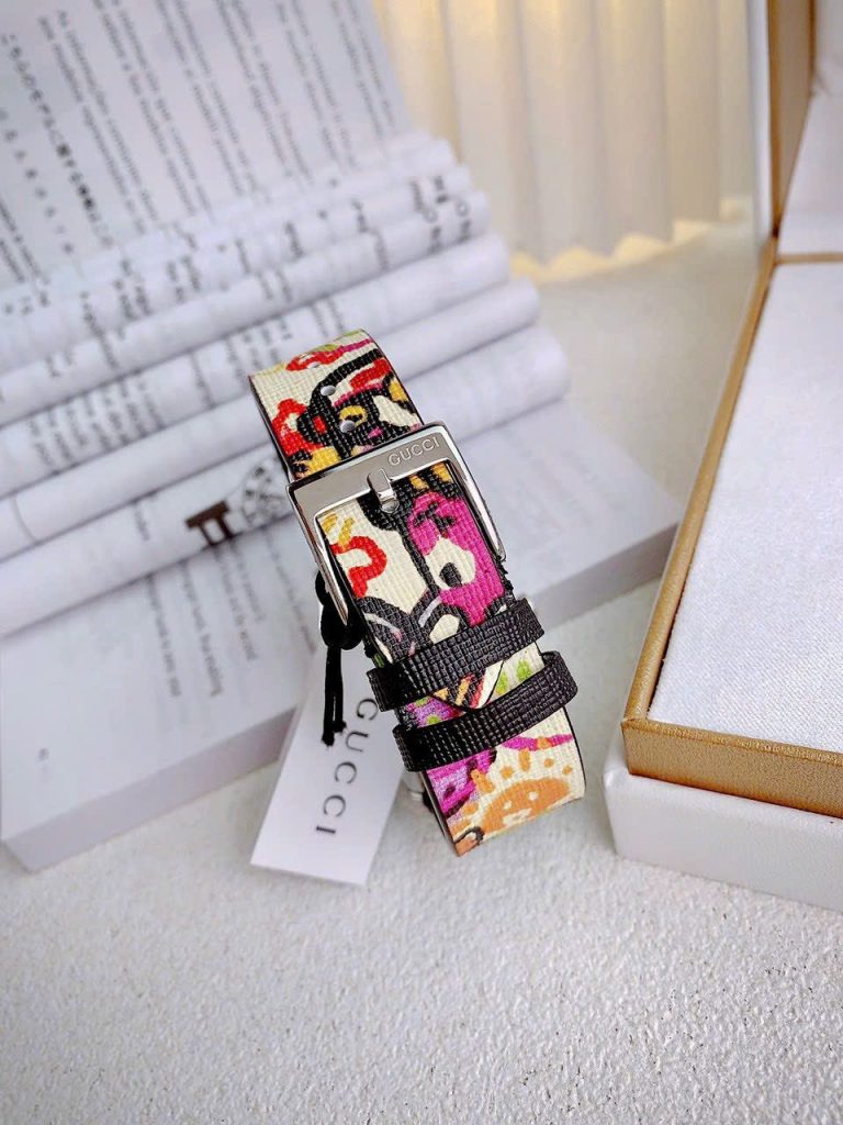 Đồng hồ nữ Gucci Like auth dây da mặt hoạ tiết thỏ 38mm (1)