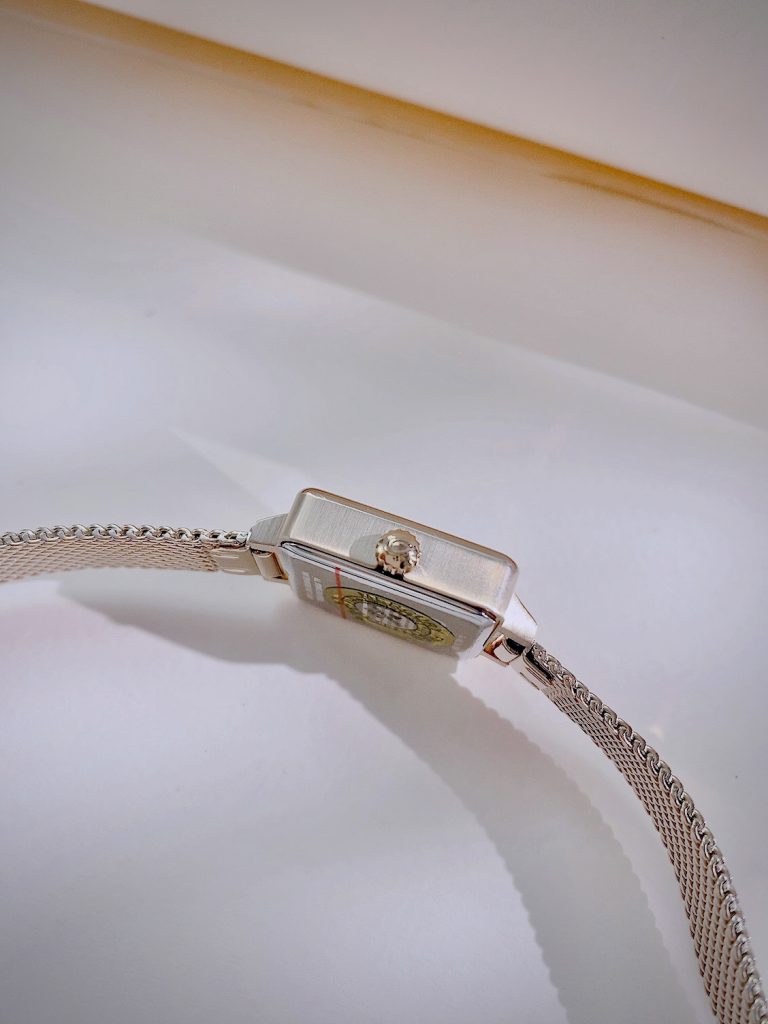 Đồng hồ Coach nữ dây kim loại Coach hoa trà Rep 11 22mm (6)