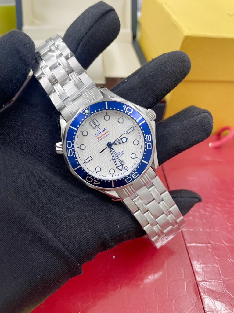 Đồng hồ Omega nam Seamaster 007 Fake 11 41mm (1)