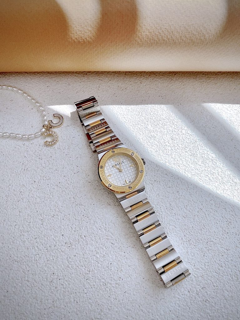 Đồng hồ Versace Greca nữ dây kim loại demi gold fake 11 27mm (1)