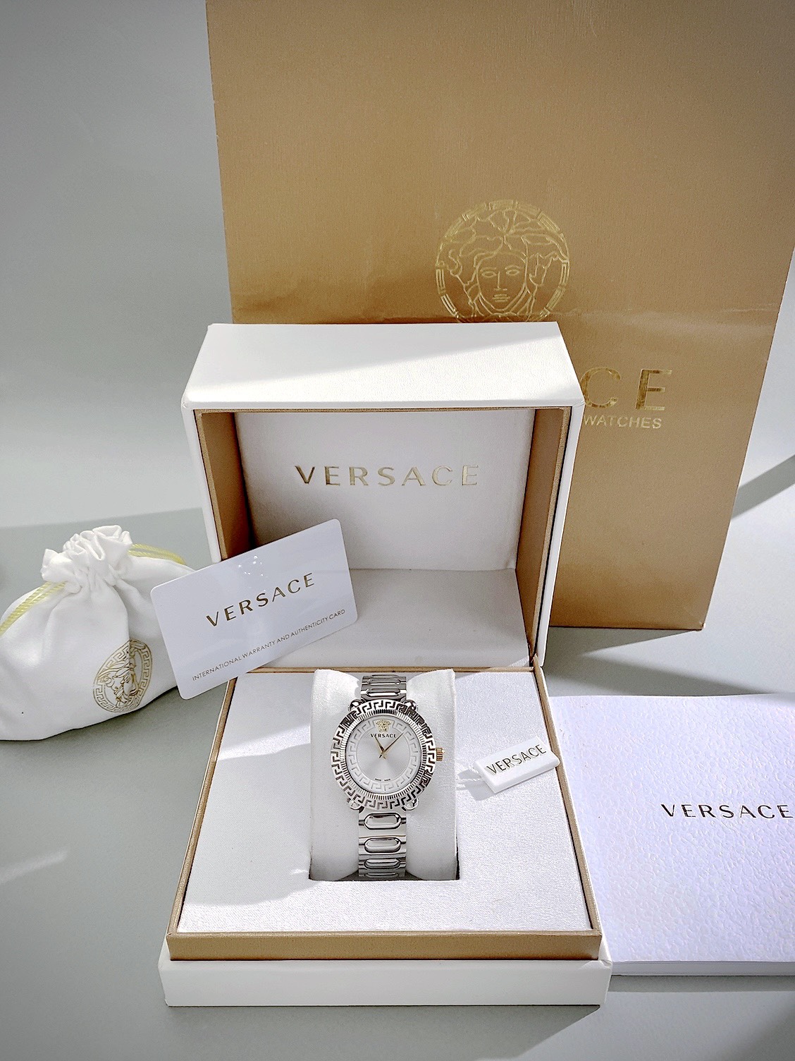 Đồng hồ Versace Greca twist nữ dây kim loại like auth Đồng hồ Versace Greca twist nữ dây kim loại like auth