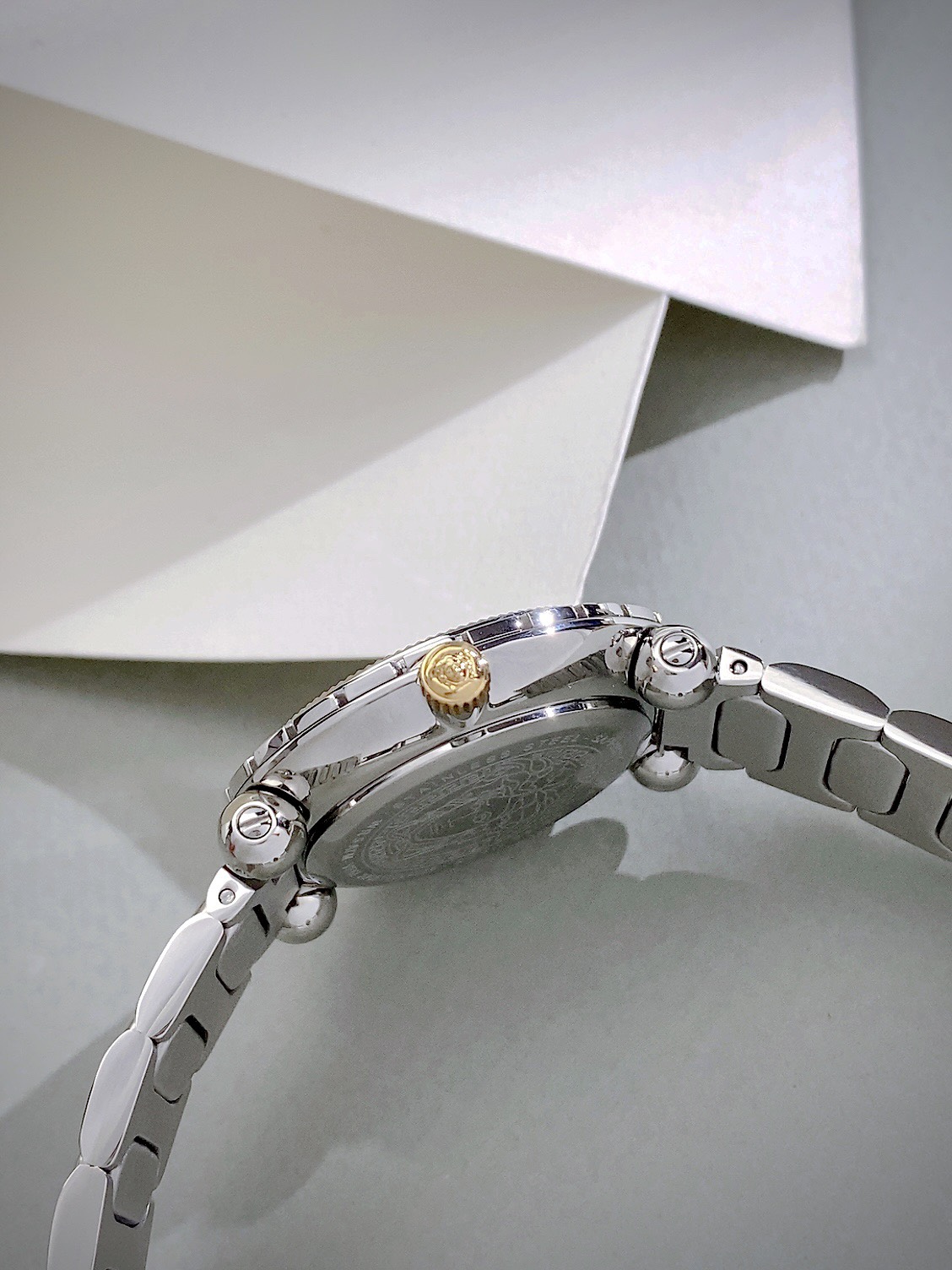 Đồng hồ Versace Greca twist nữ dây kim loại like auth Đồng hồ Versace Greca twist nữ dây kim loại like auth