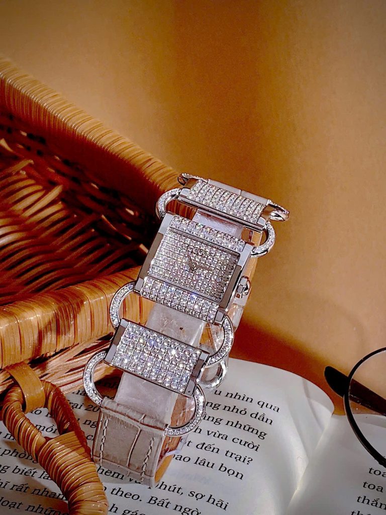 Đồng hồ HERMÈS Klikti nữ thép trắng dây da xám đính full đá 22x21mm (1)