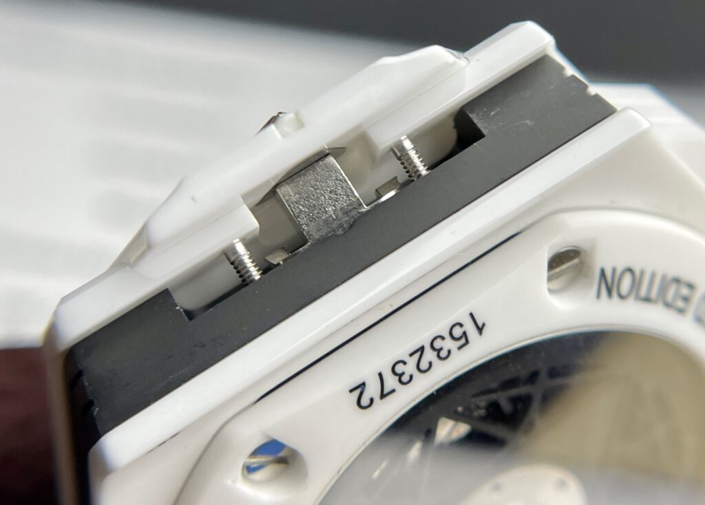 Đồng hồ Hublot Big Bang Sang Bleu ll vỏ gốm trắng Rep 11 cao cấp 45mm (2)