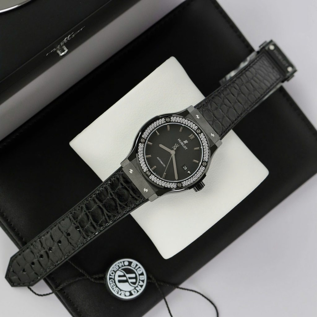 Đồng hồ Hublot Classic Fusion gốm đen đính đá máy SW300 JJZ Rep 11 42mm (9)