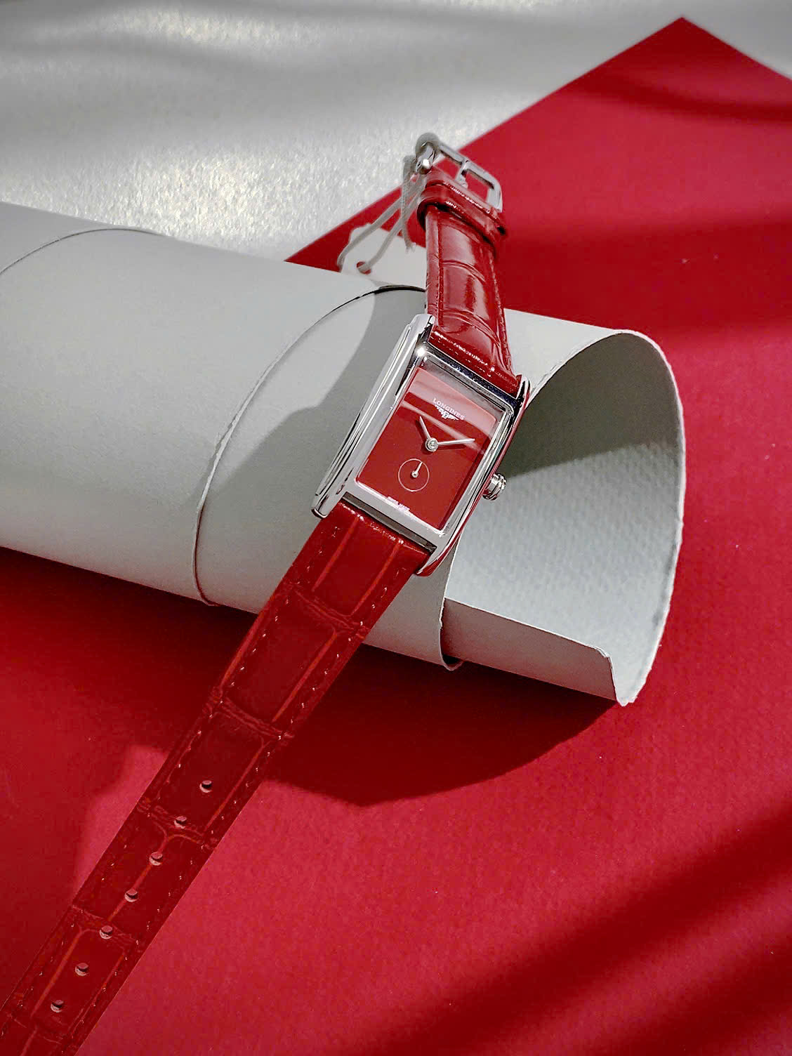 Đồng hồ Longines DolceVita L5.512.4.91.2 nữ mặt hình chữ nhật Super Fake 23mm (9) Đồng hồ Longines DolceVita L5.512.4.91.2 nữ mặt hình chữ nhật Fake cao cấp 23mm