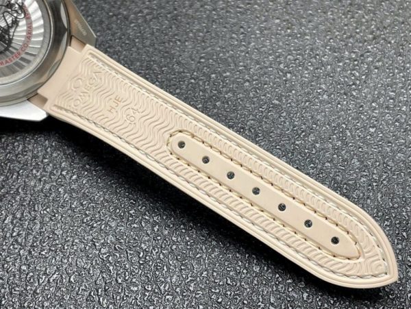 Đồng hồ Omega Planet Ocean 600M Replica 11 Màu Hồng Nhà Máy VS 43 (2)