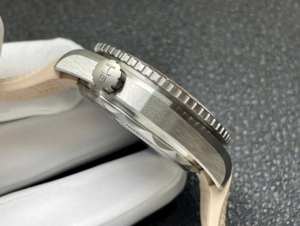 Đồng hồ Omega Planet Ocean 600M Replica 11 Màu Hồng Nhà Máy VS 43 (2)