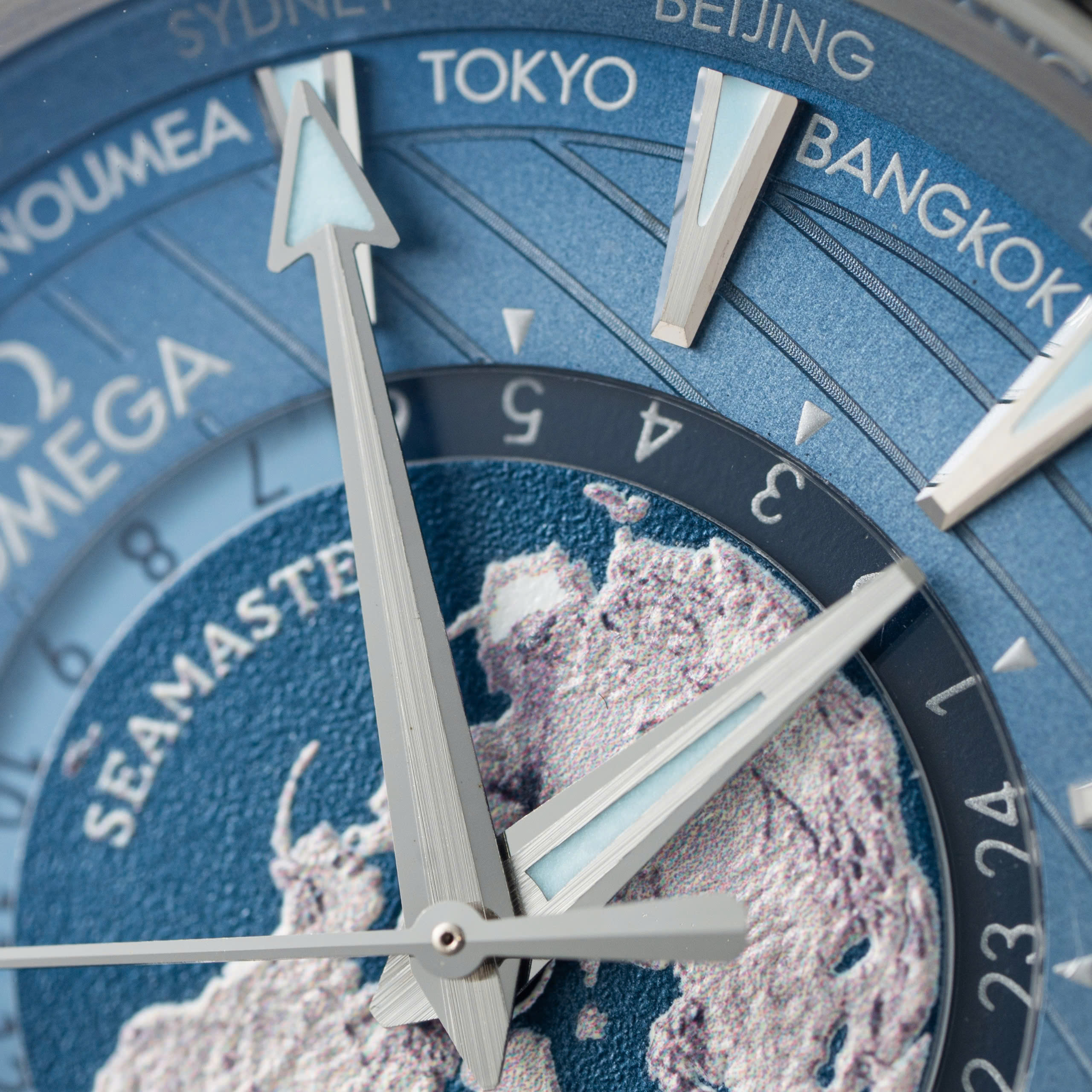 Đồng hồ Omega Seamaster Aqua Terra Worldtimer Rep 11 cao cấp nam dây kim loại 43mm (10) Đồng hồ Omega Seamaster Aqua Terra Worldtimer Rep 11 cao cấp nam dây kim loại 43mm (2)