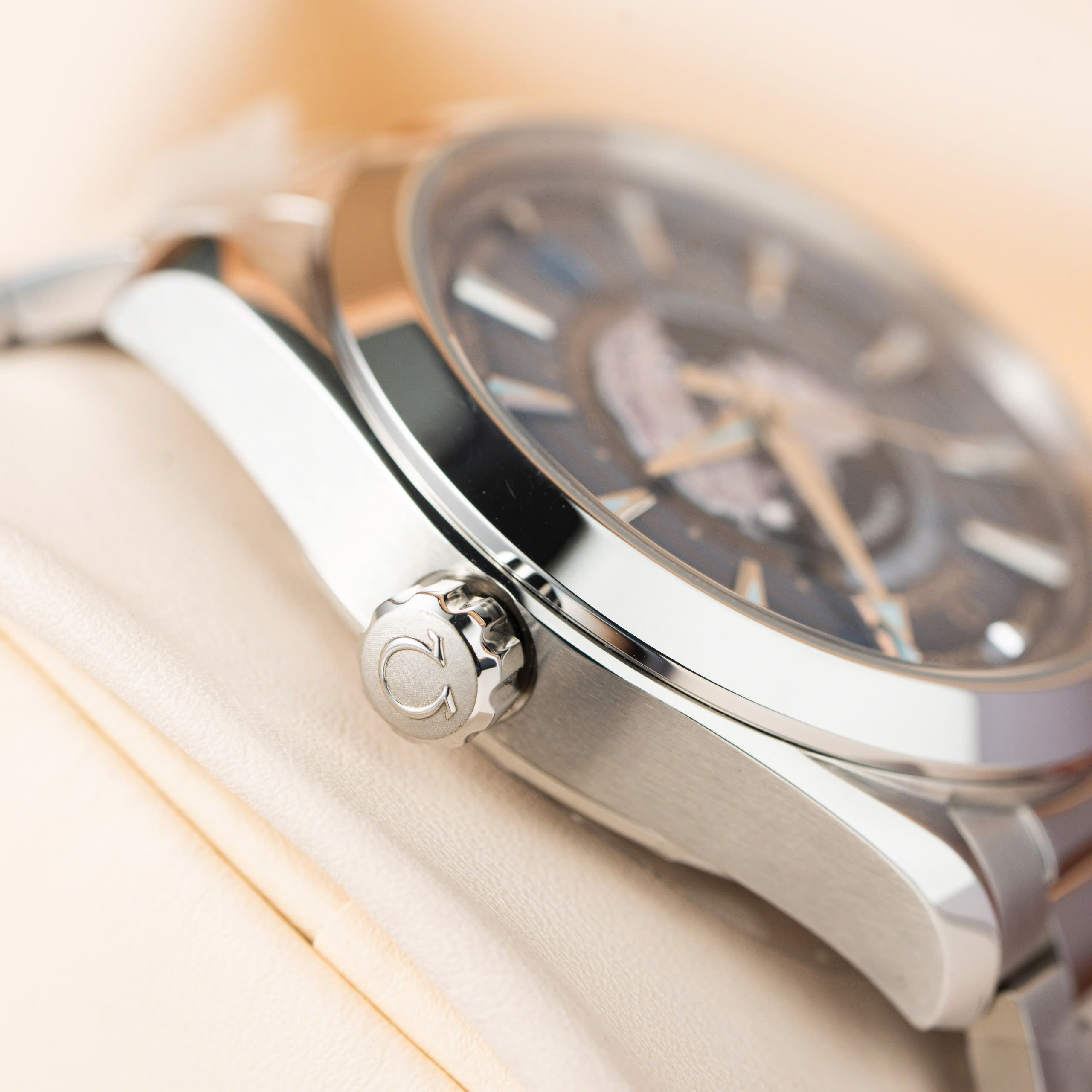 Đồng hồ Omega Seamaster Aqua Terra Worldtimer Rep 11 cao cấp nam dây kim loại 43mm (3) Đồng hồ Omega Seamaster Aqua Terra Worldtimer Rep 11 cao cấp nam dây kim loại 43mm (2)