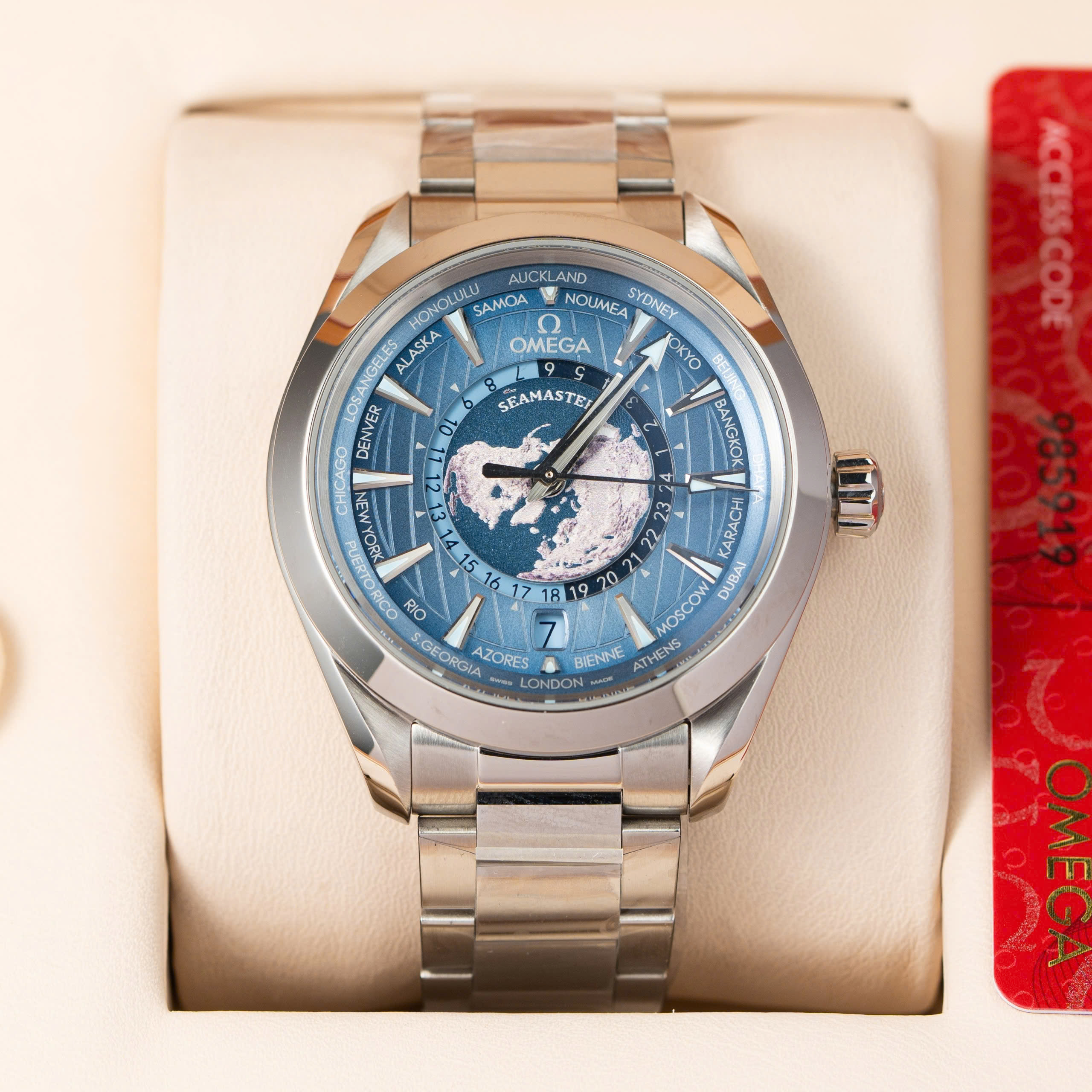 Đồng hồ Omega Seamaster Aqua Terra Worldtimer Rep 11 cao cấp nam dây kim loại 43mm (7) Đồng hồ Omega Seamaster Aqua Terra Worldtimer Rep 11 cao cấp nam dây kim loại 43mm (2)