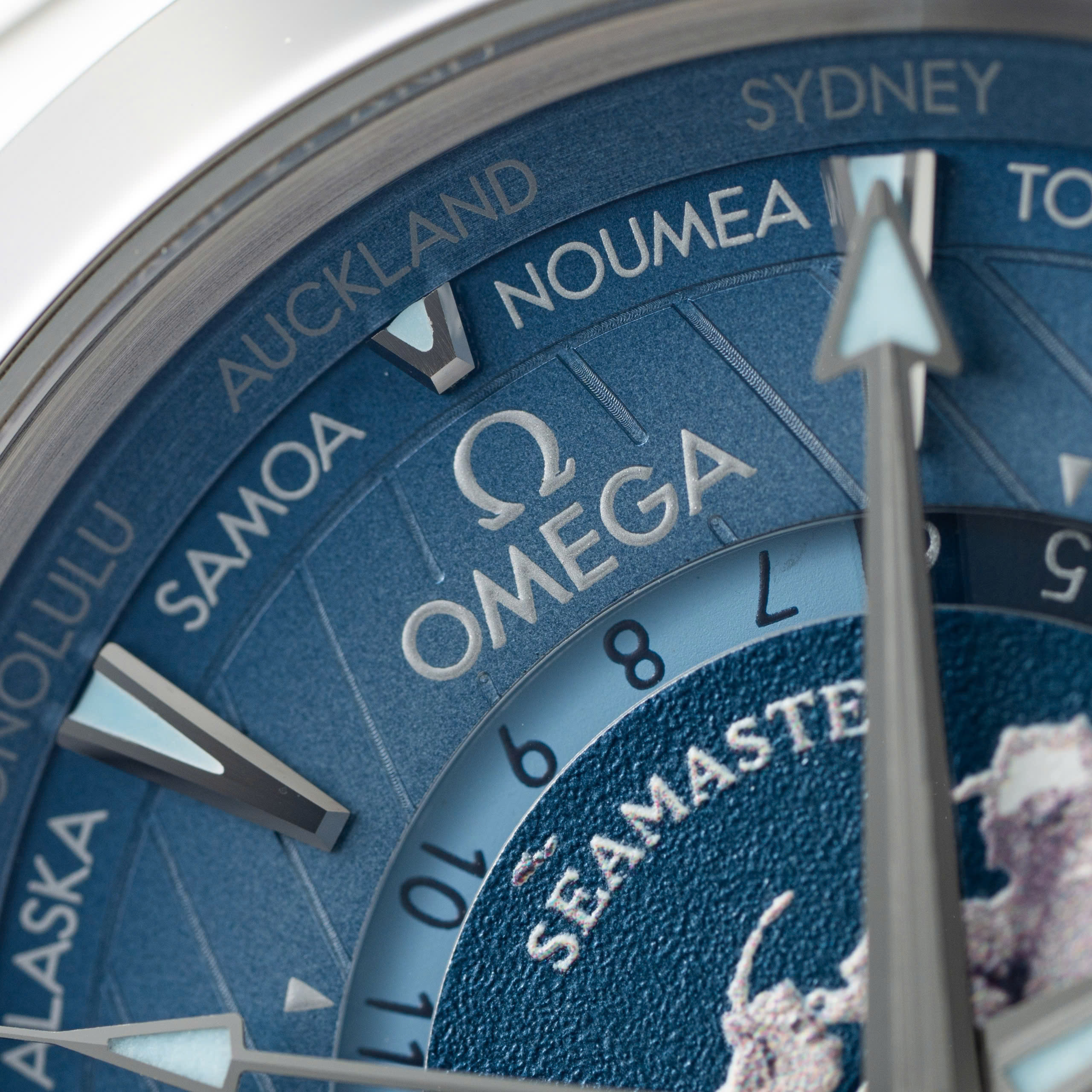Đồng hồ Omega Seamaster Aqua Terra Worldtimer Rep 11 cao cấp nam dây kim loại 43mm (9) Đồng hồ Omega Seamaster Aqua Terra Worldtimer Rep 11 cao cấp nam dây kim loại 43mm (2)