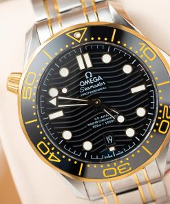 Đồng hồ Omega Seamaster Diver 300m demi vàng mặt đen Rep 11 cao cấp VSF 42mm (2)