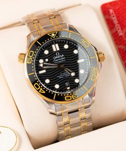 Đồng hồ Omega Seamaster Diver 300m demi vàng mặt đen Rep 11 cao cấp VSF 42mm (2)