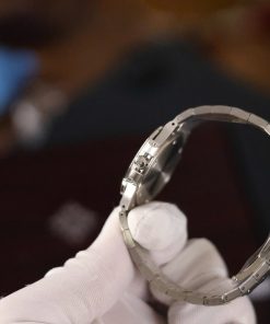 Đồng hồ Patek Philippe Nautilus 7118 Rep 11 dây kim loại máy Pin 32mm