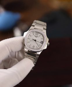 Đồng hồ Patek Philippe Nautilus 7118 Rep 11 dây kim loại máy Pin 32mm