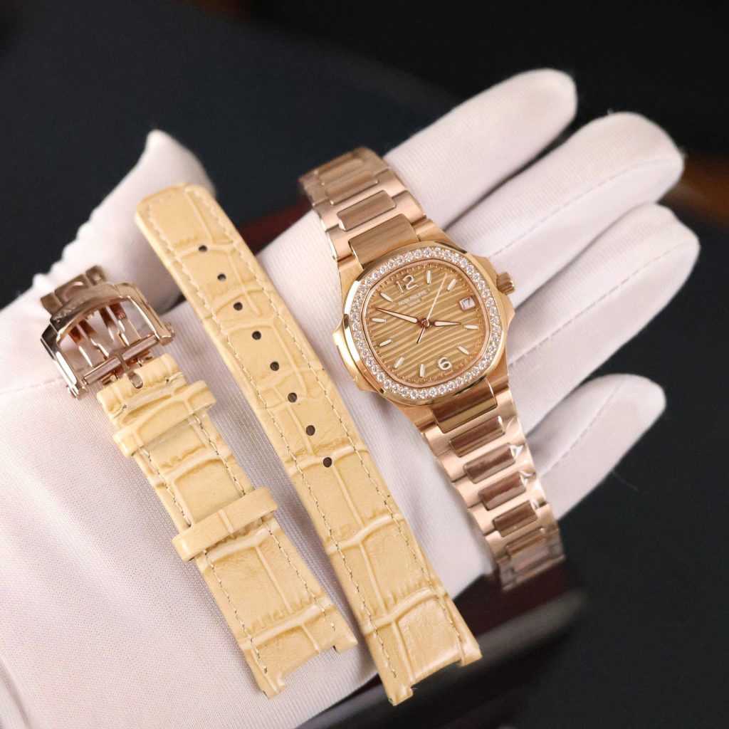 Đồng hồ Patek Philippe Nautilus 7118 Replica 11 Thụy Sỹ máy Pin 32mm (5)