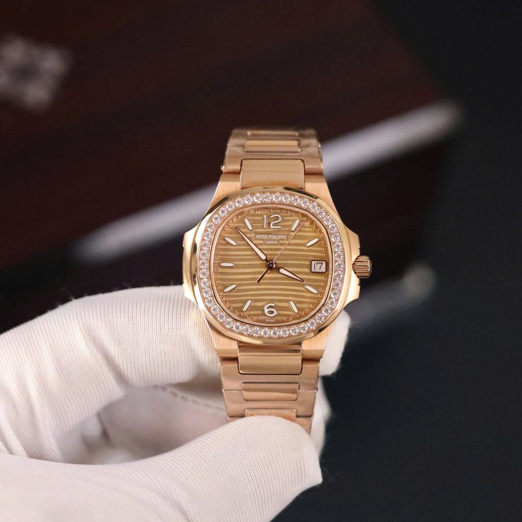 Đồng hồ Patek Philippe Nautilus 7118 Replica 11 Thụy Sỹ máy Pin 32mm (5)